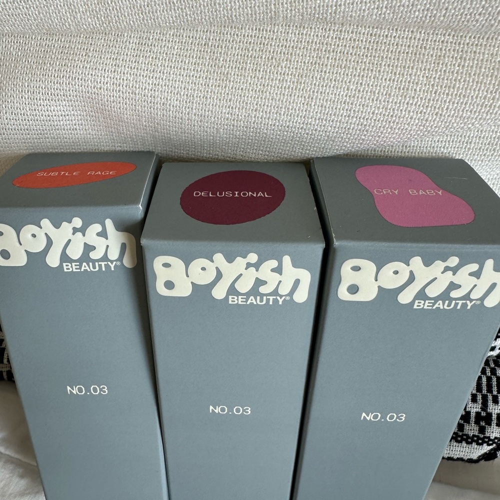 Boyish Beauty Lipstick Set